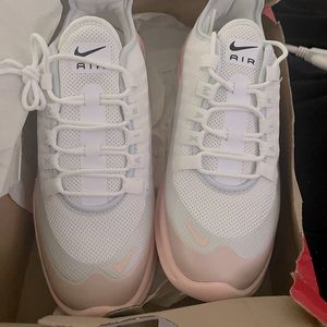 Womens Nike Air Max Axis